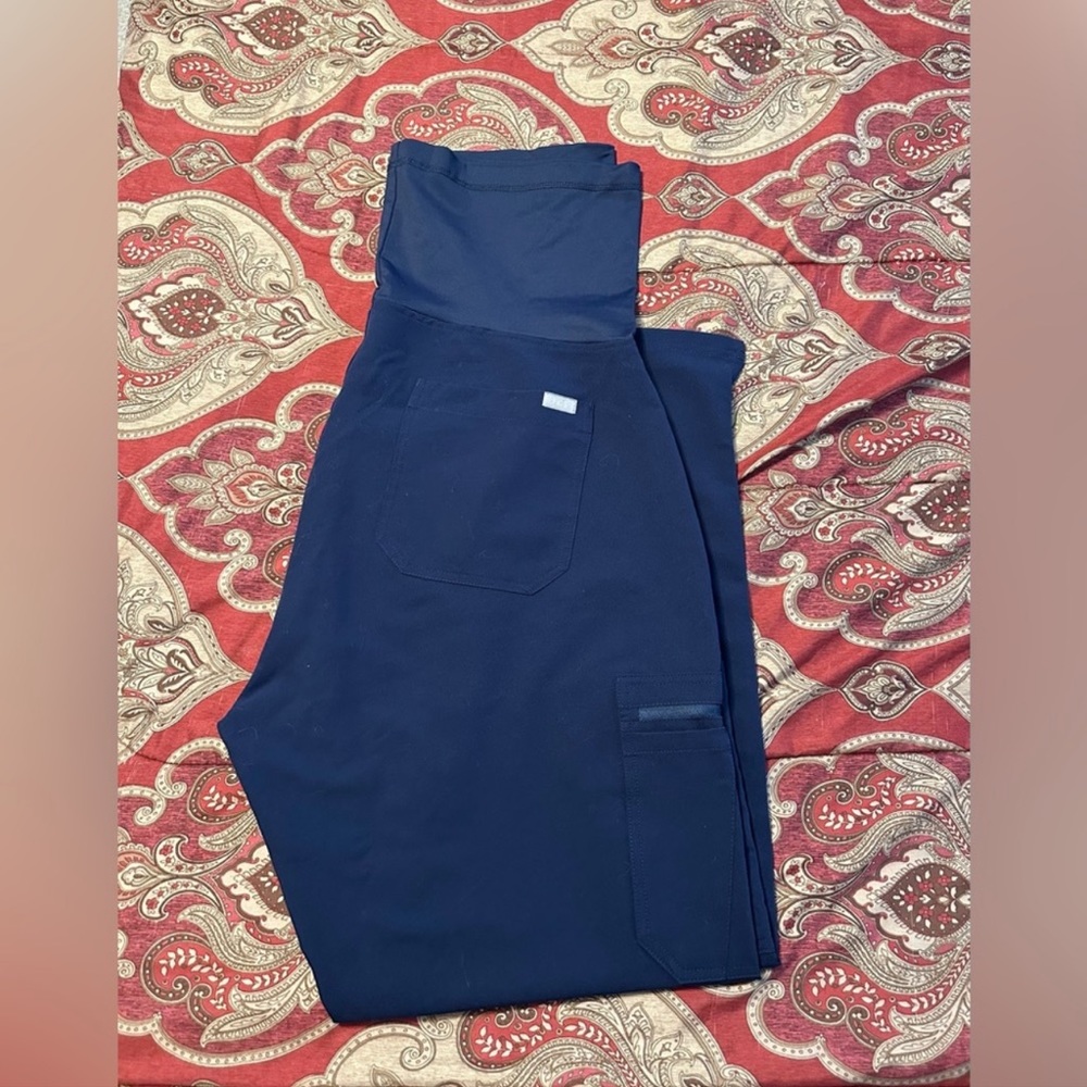 Fig scrub maternity pant size large